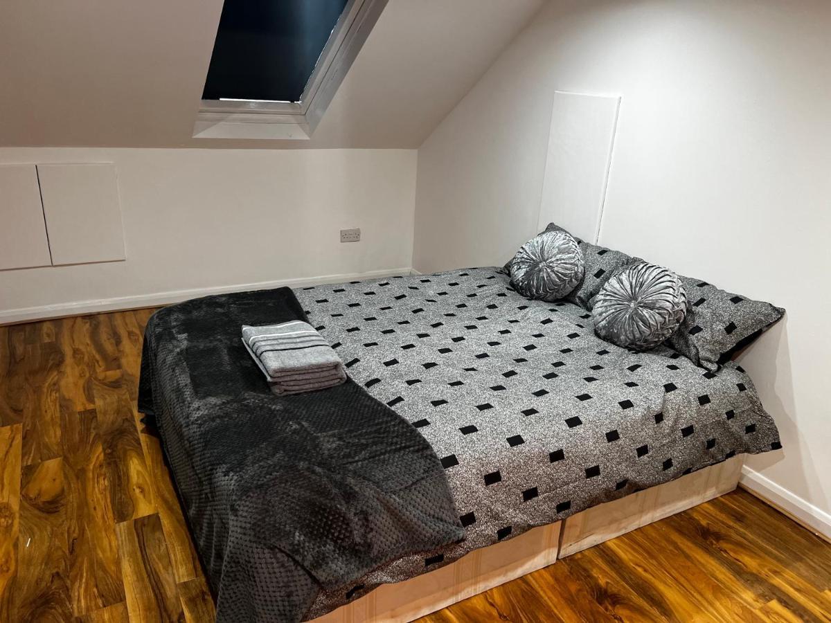 Good Priced Single Rooms In Hayes Northolt  ภายนอก รูปภาพ