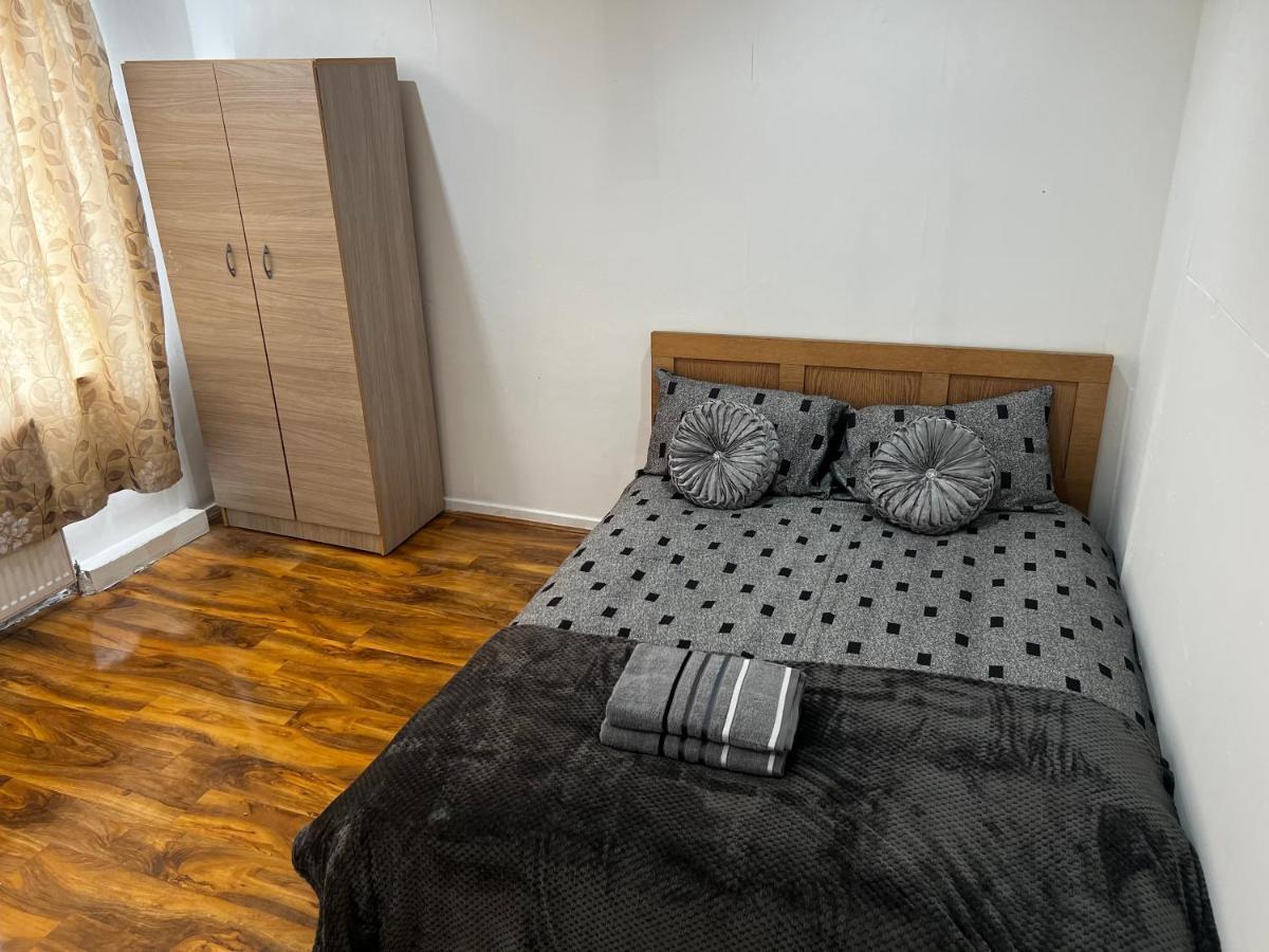 Good Priced Single Rooms In Hayes Northolt  ภายนอก รูปภาพ