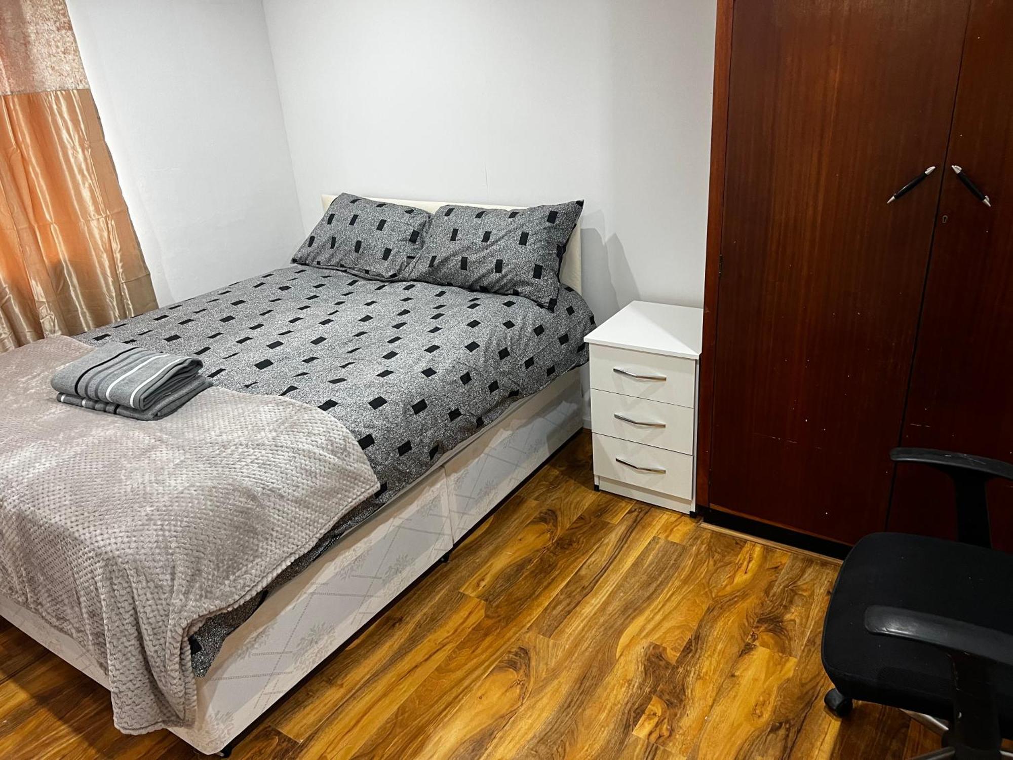Good Priced Single Rooms In Hayes Northolt  ภายนอก รูปภาพ